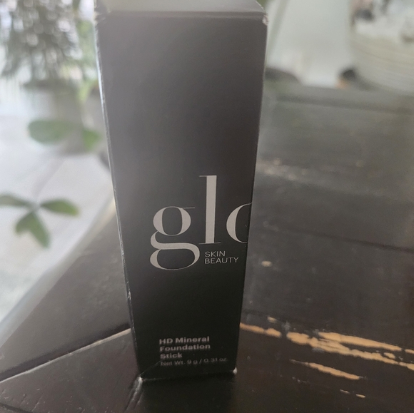 GLO SKIN Beauty HD Mineral Foundation Stick- Sand 4W 9g/0.31 oz New in Box - Picture 2 of 7